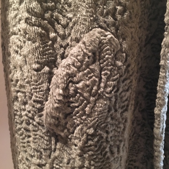 Vintage grey Persian lamb wool faux fur coat - Picture 7 of 8